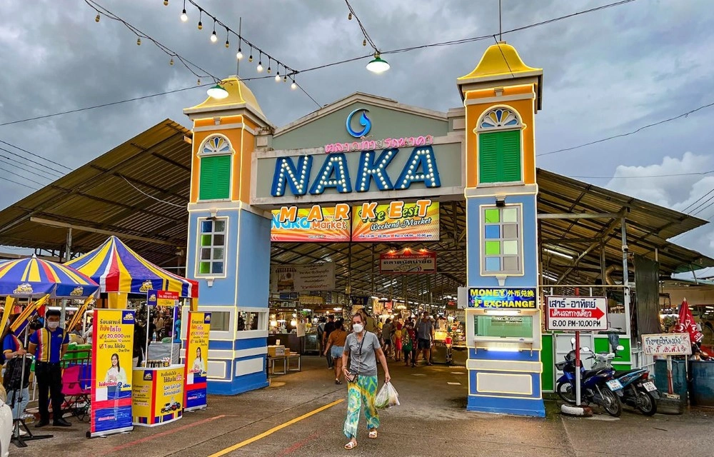 Naka Weekend Market